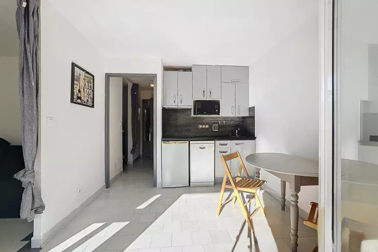Квартира в Каннах, Франция, 27 м² - фото 2