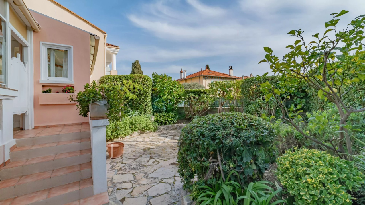 Квартира в Каннах, Франция, 114 м² - фото 11