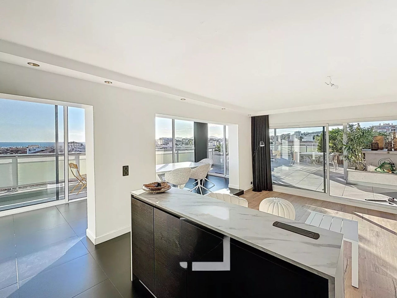 Квартира в Каннах, Франция, 98 м² - фото 12