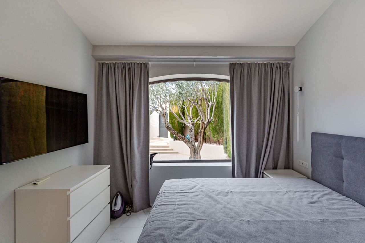 Вилла в Кань-Сюр-Мере, Франция, 250 м² - фото 13