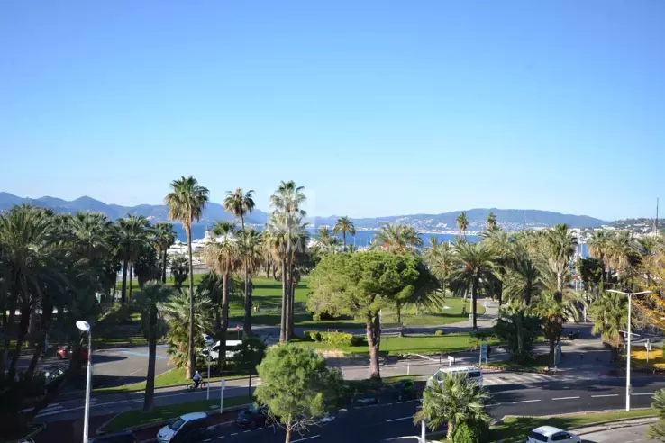 Квартира в Каннах, Франция, 95 м² - фото 1