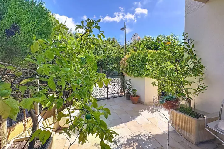 Квартира в Каннах, Франция, 68 м² - фото 1