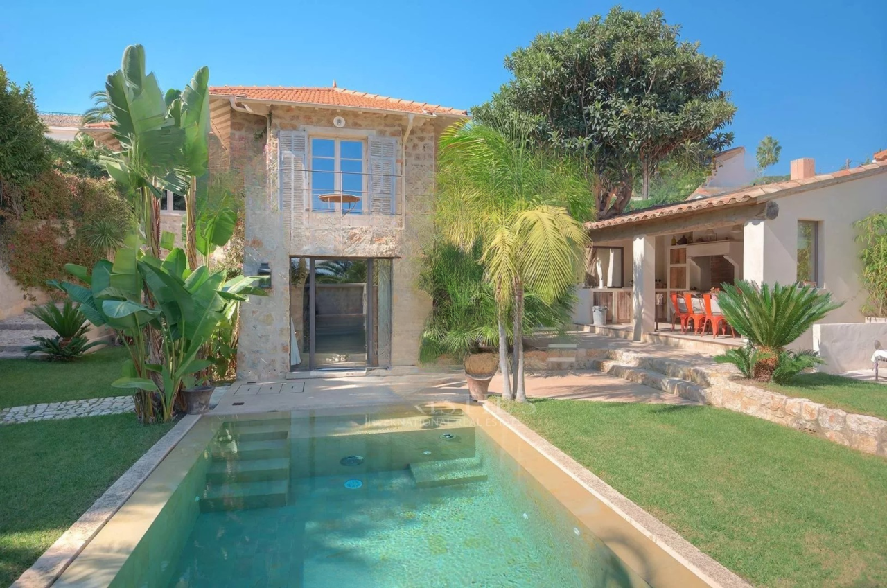 Квартира в Каннах, Франция, 150 м² - фото 1