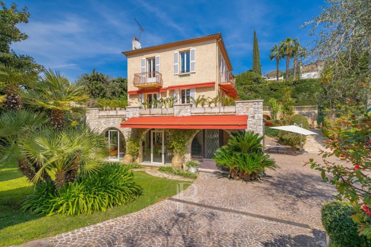 Квартира в Каннах, Франция, 280 м² - фото 1