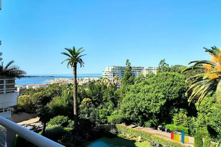 Квартира в Каннах, Франция, 65 м² - фото 1