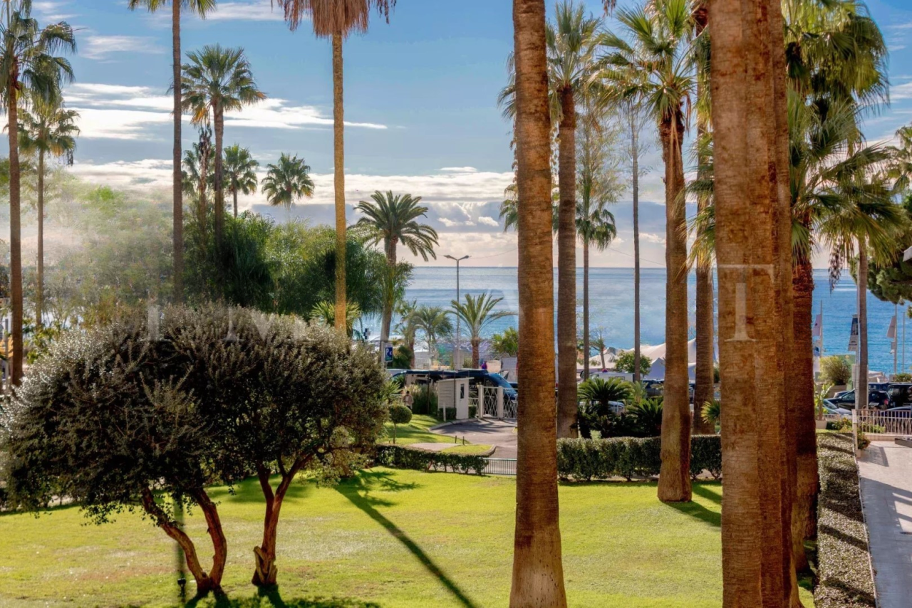 Квартира в Каннах, Франция, 82 м² - фото 1