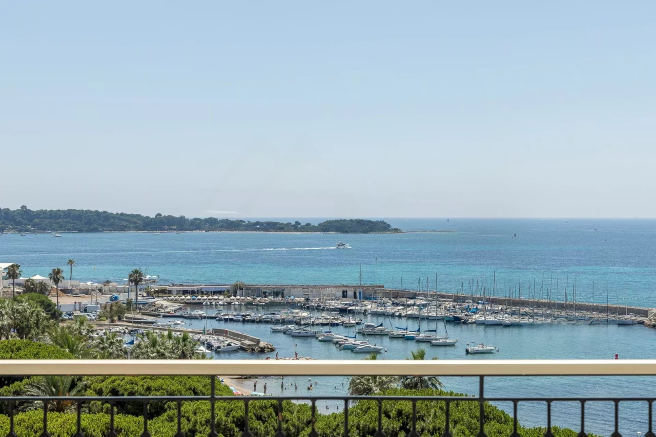 Квартира в Каннах, Франция, 159 м² - фото 2