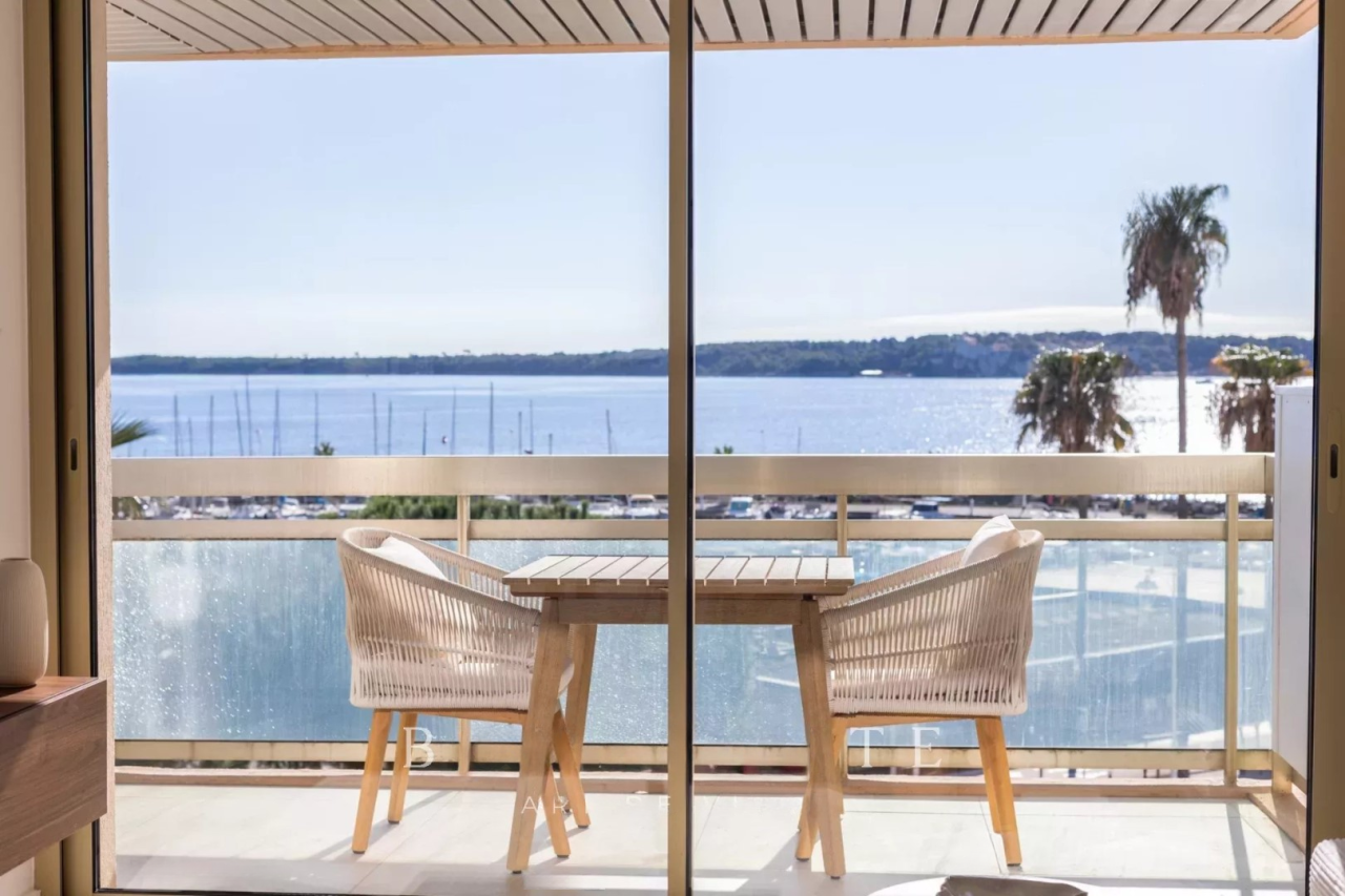 Квартира в Каннах, Франция, 42 м² - фото 2