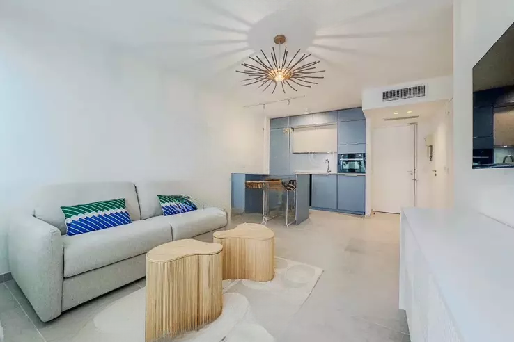 Квартира в Каннах, Франция, 33 м² - фото 2