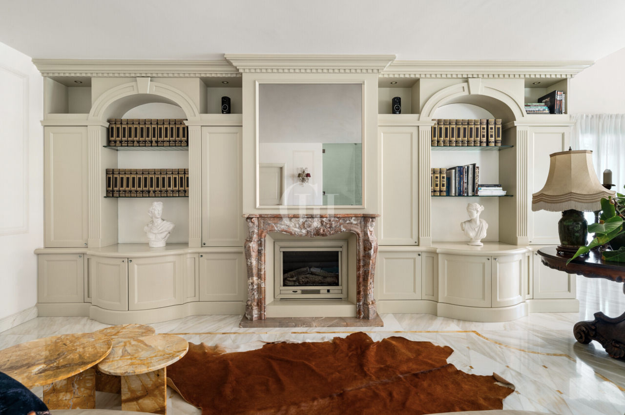 Вилла у озера Изео, Италия, 1 100 м² - фото 8