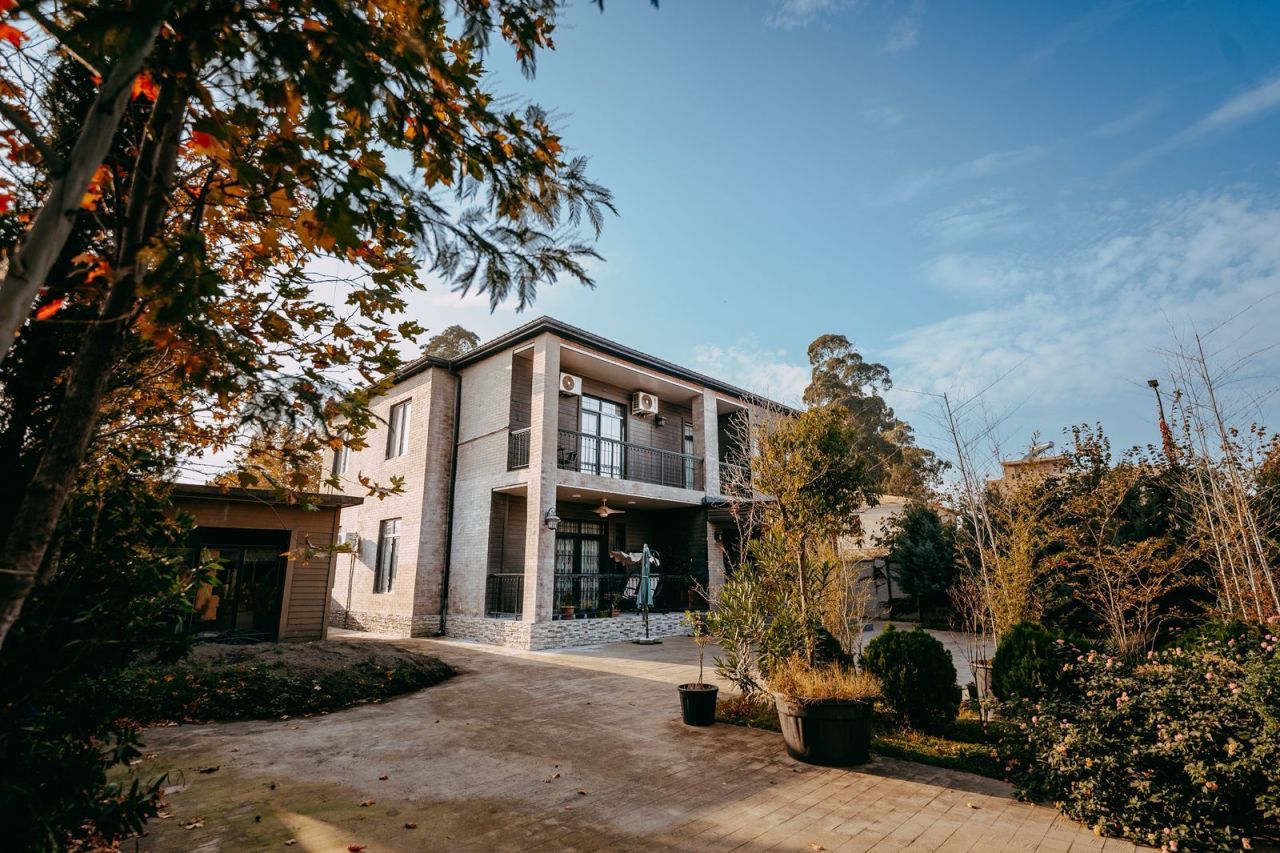 Вилла в Батуми, Грузия, 348 м² - фото 1