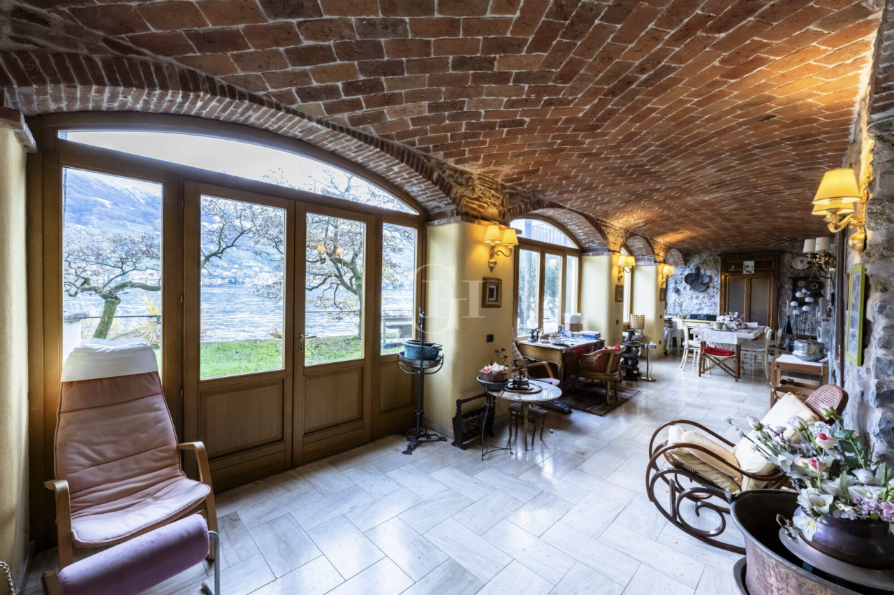 Поместье у озера Изео, Италия, 760 м² - фото 5