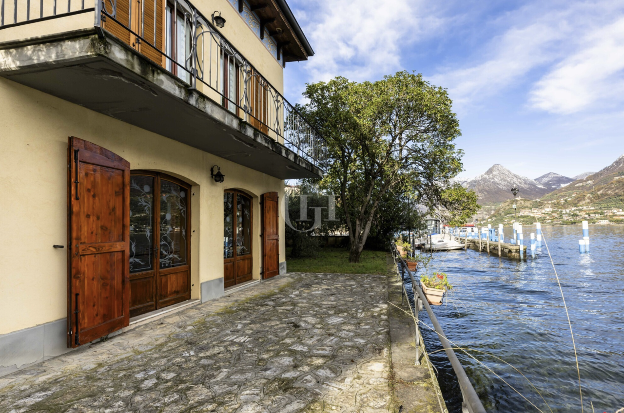 Поместье у озера Изео, Италия, 760 м² - фото 13