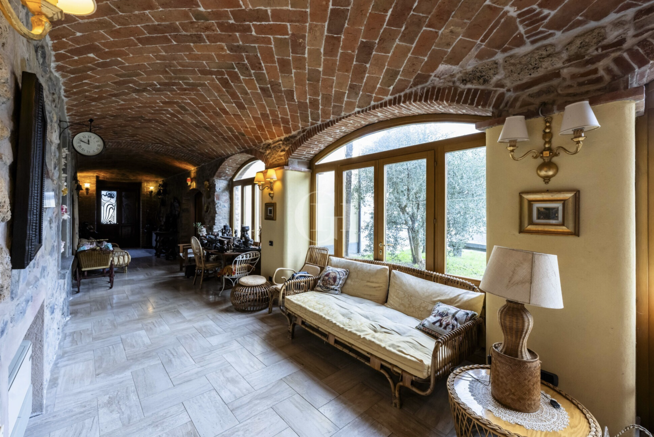 Поместье у озера Изео, Италия, 760 м² - фото 12