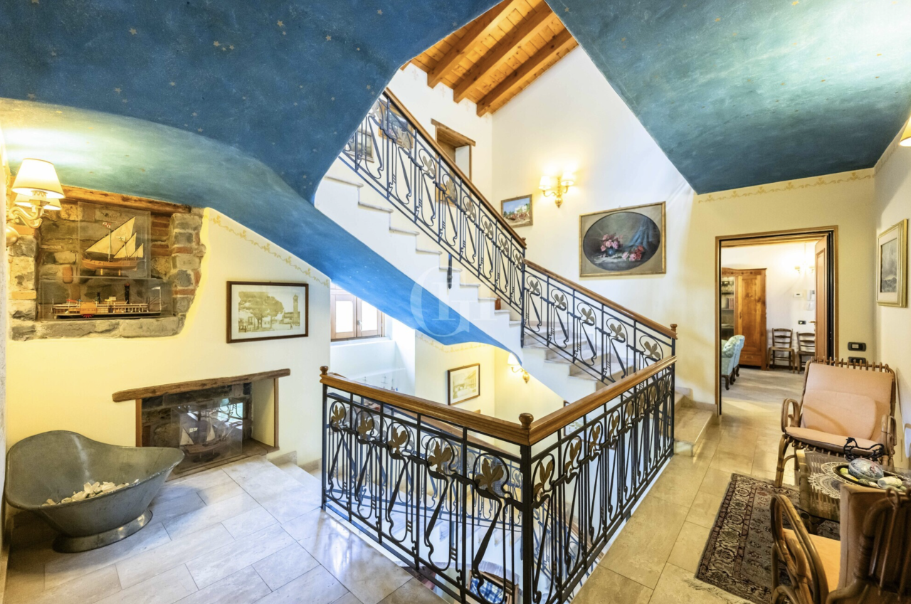 Поместье у озера Изео, Италия, 760 м² - фото 15