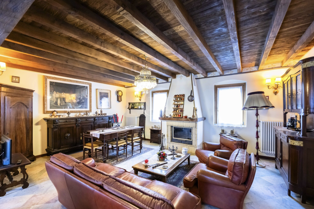 Поместье у озера Изео, Италия, 760 м² - фото 16