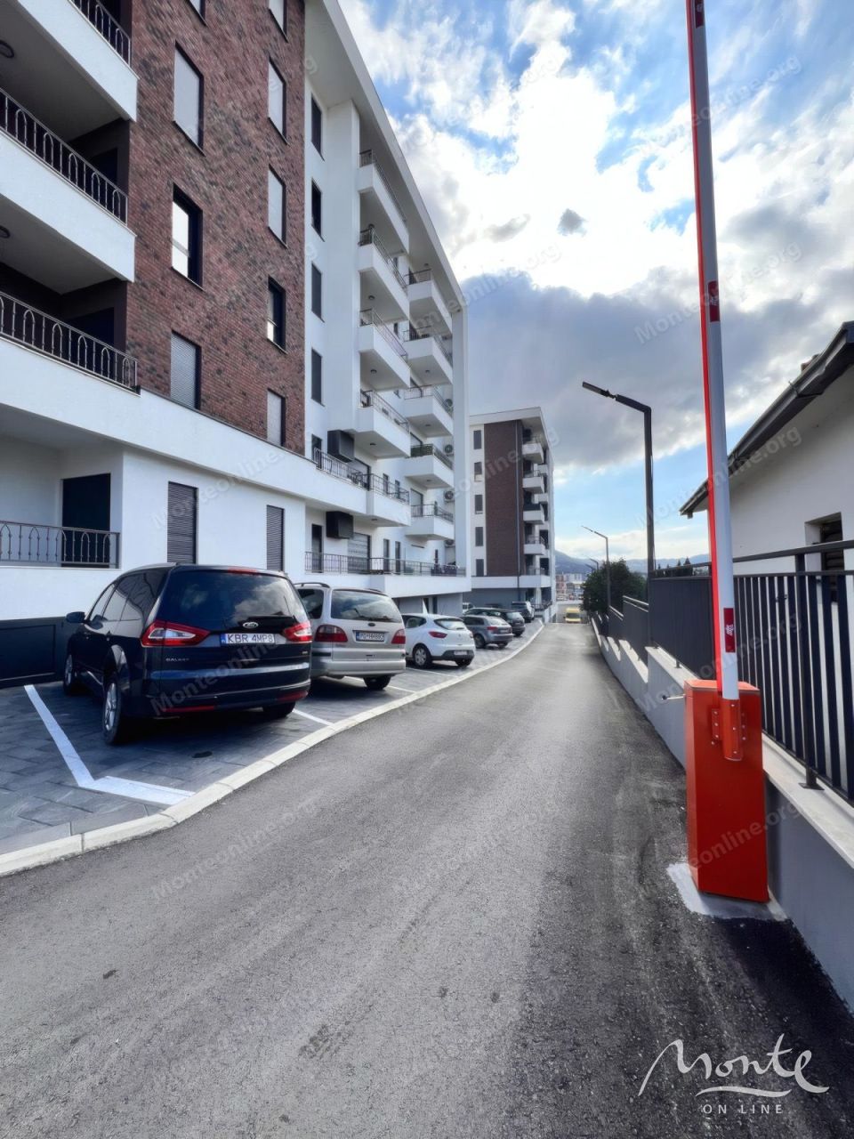 Апартаменты в Баре, Черногория, 56 м² - фото 17