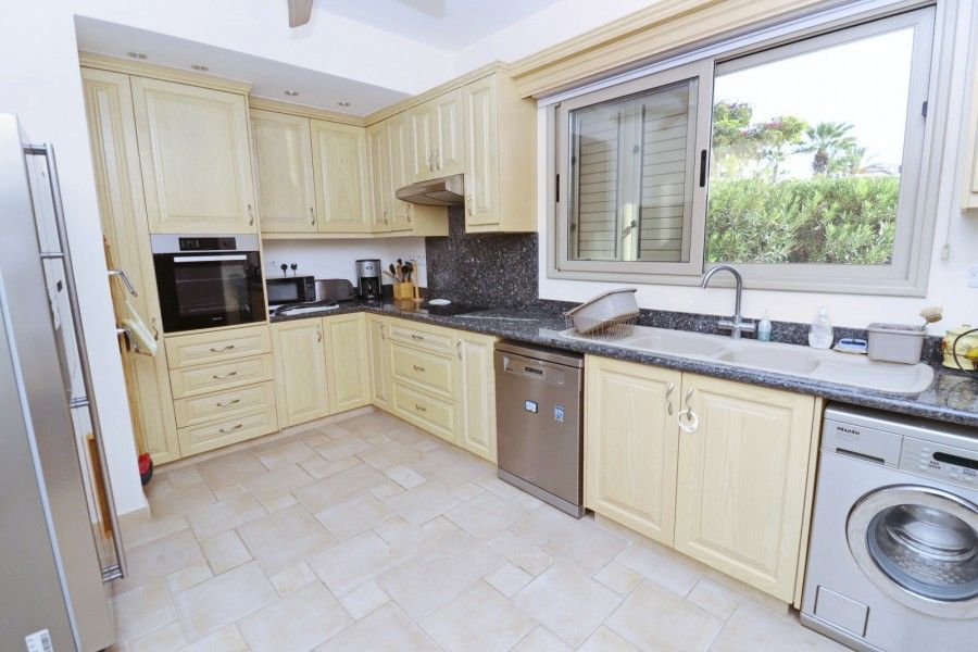 Вилла в Пафосе, Кипр, 262 м² - фото 9