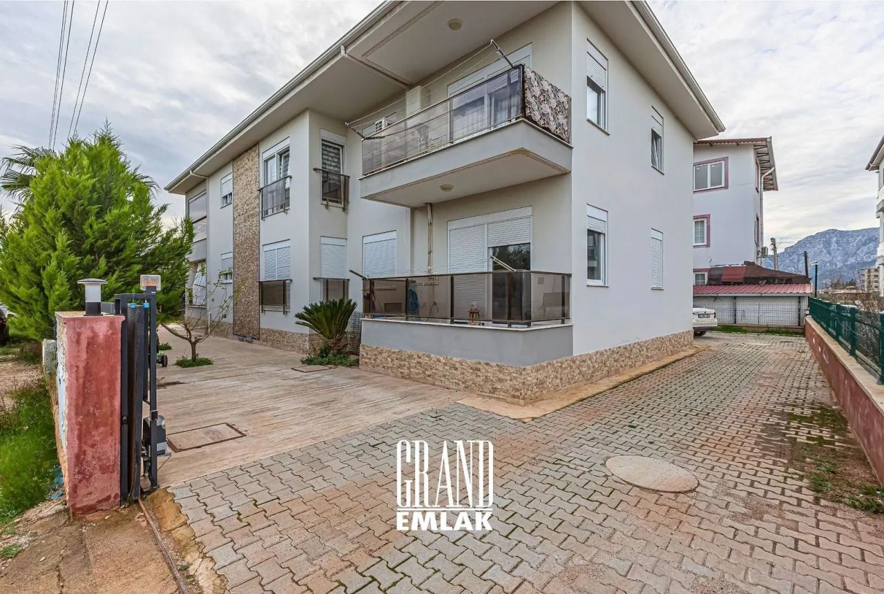 Вилла в Анталии, Турция, 320 м² - фото 1