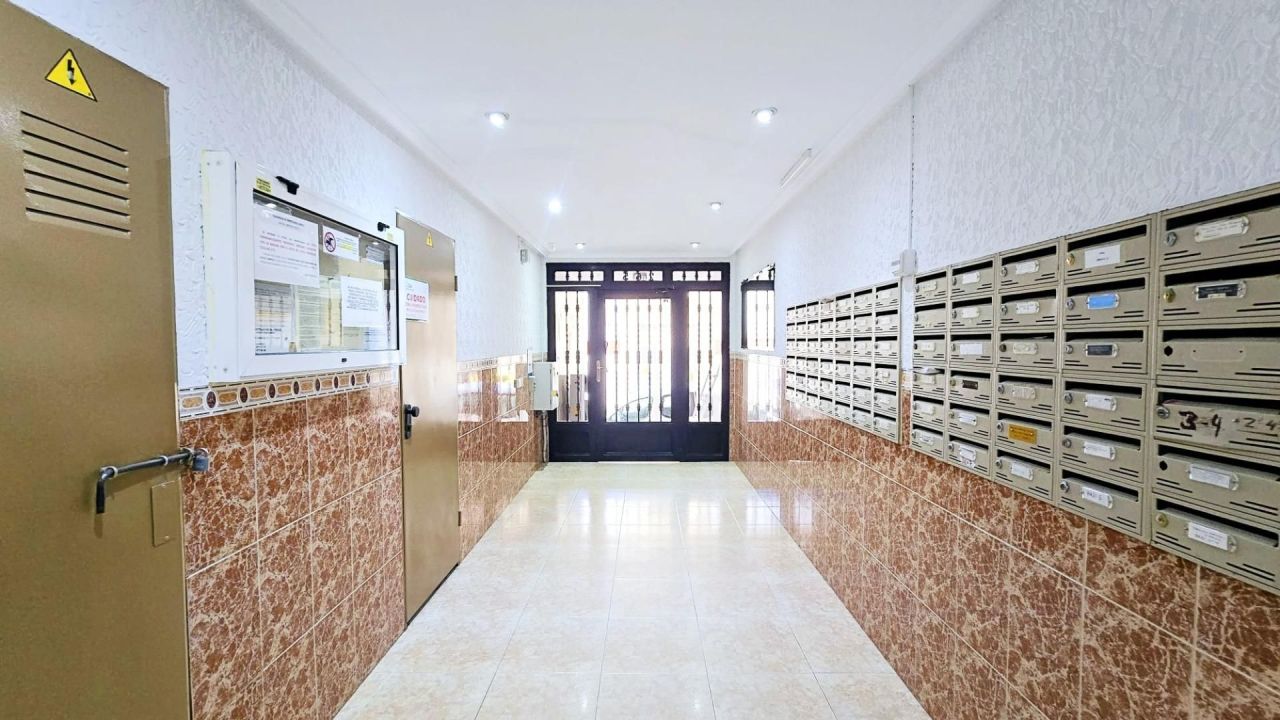 Квартира в Торревьехе, Испания, 65 м² - фото 16