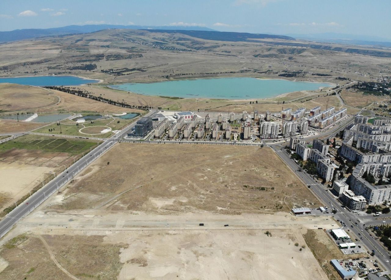 Земля в Тбилиси, Грузия, 1 600 м² - фото 1
