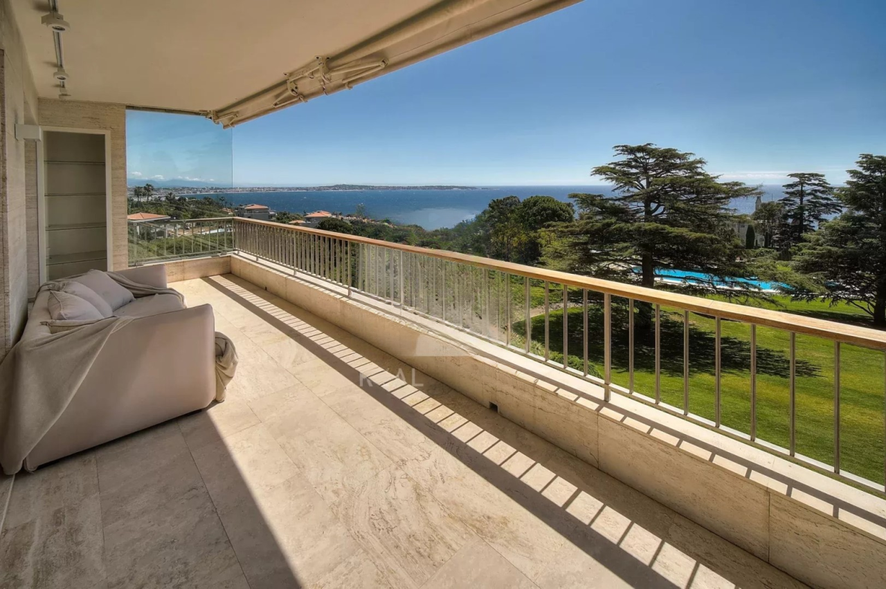 Квартира в Каннах, Франция, 104 м² - фото 1