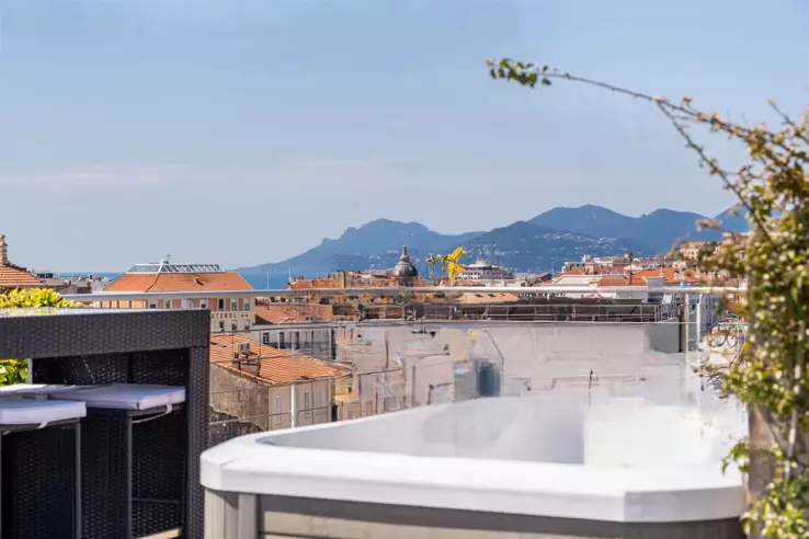 Квартира в Каннах, Франция, 94 м² - фото 1