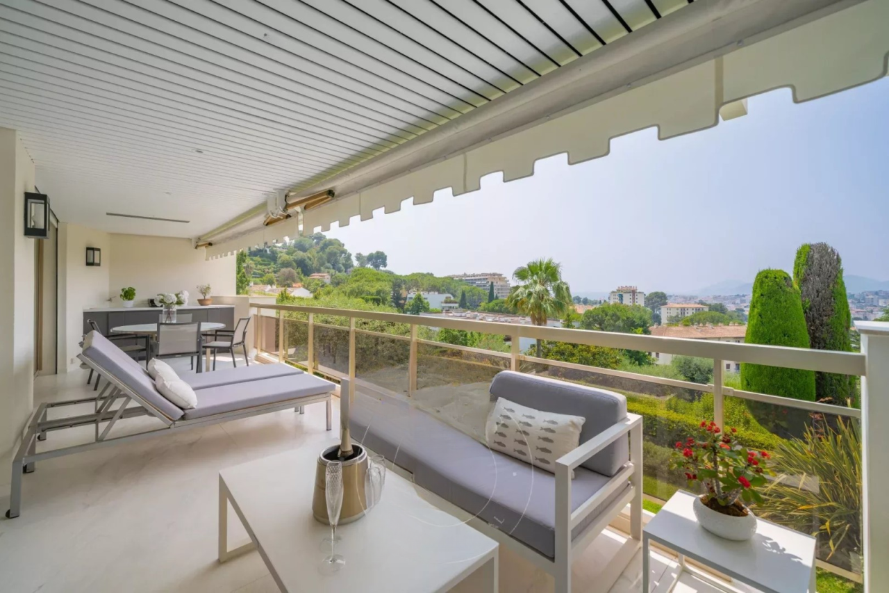 Квартира в Каннах, Франция, 120 м² - фото 1