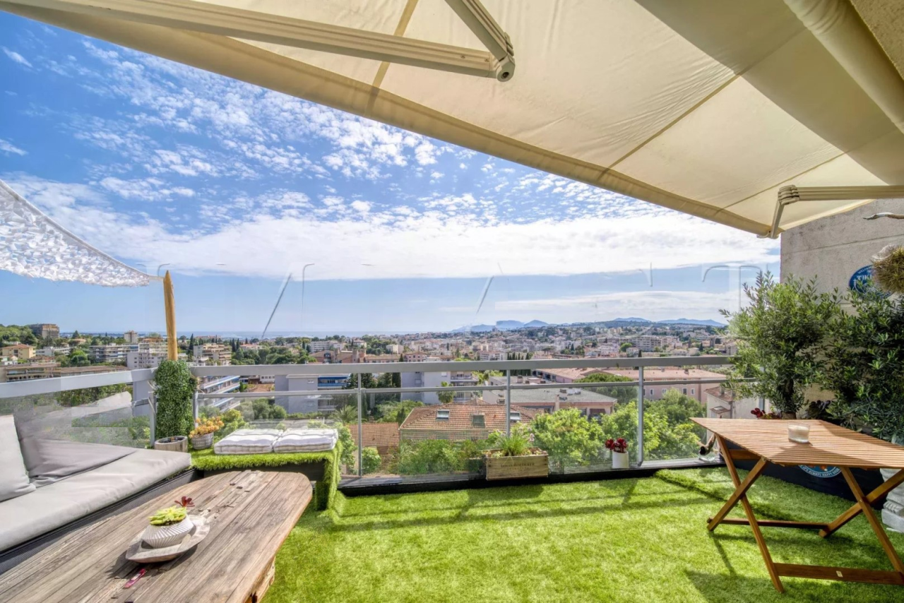 Квартира в Каннах, Франция, 125 м² - фото 1