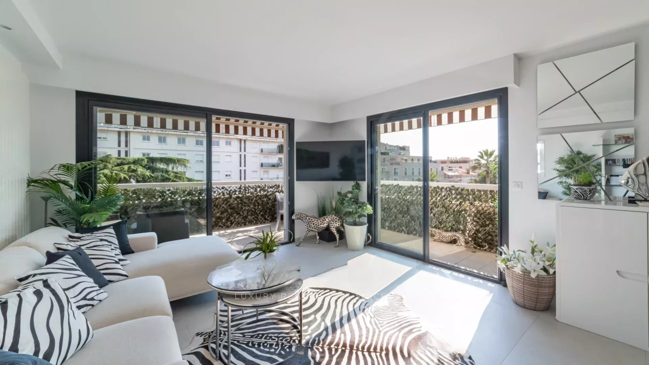 Квартира в Каннах, Франция, 74 м² - фото 1