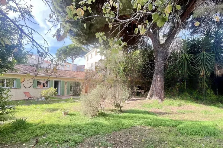 Квартира в Каннах, Франция, 150 м² - фото 1