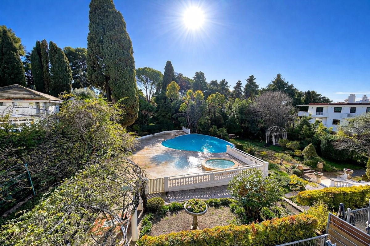 Квартира в Каннах, Франция, 147 м² - фото 1