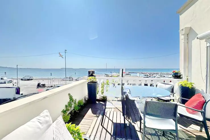 Квартира в Каннах, Франция, 108 м² - фото 1