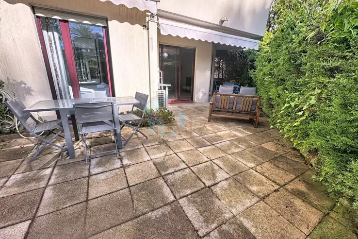 Квартира в Каннах, Франция, 70 м² - фото 1