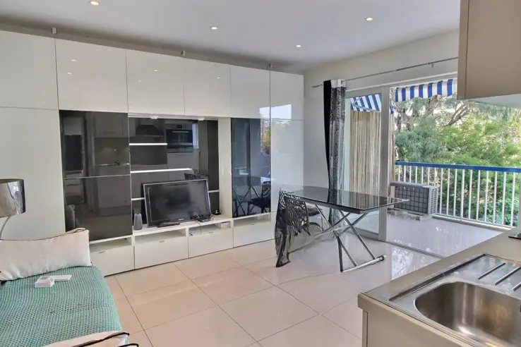 Квартира в Каннах, Франция, 30 м² - фото 1