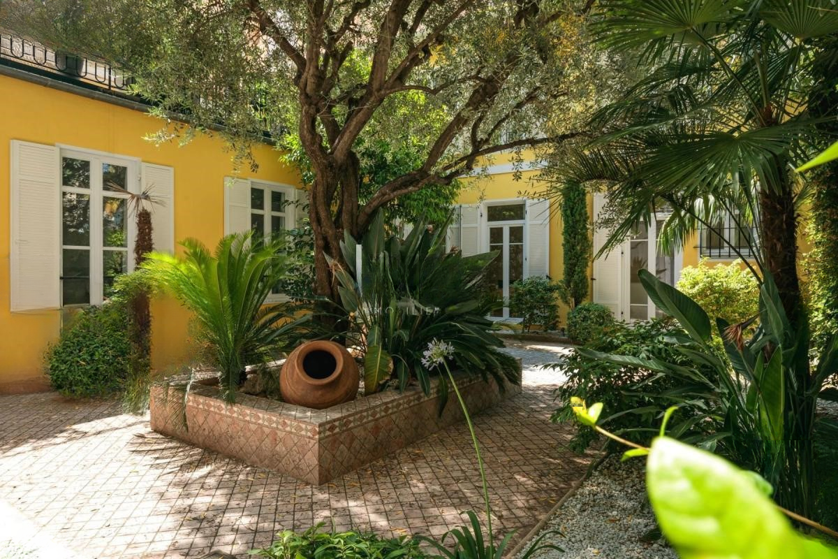 Квартира в Каннах, Франция, 130 м² - фото 1