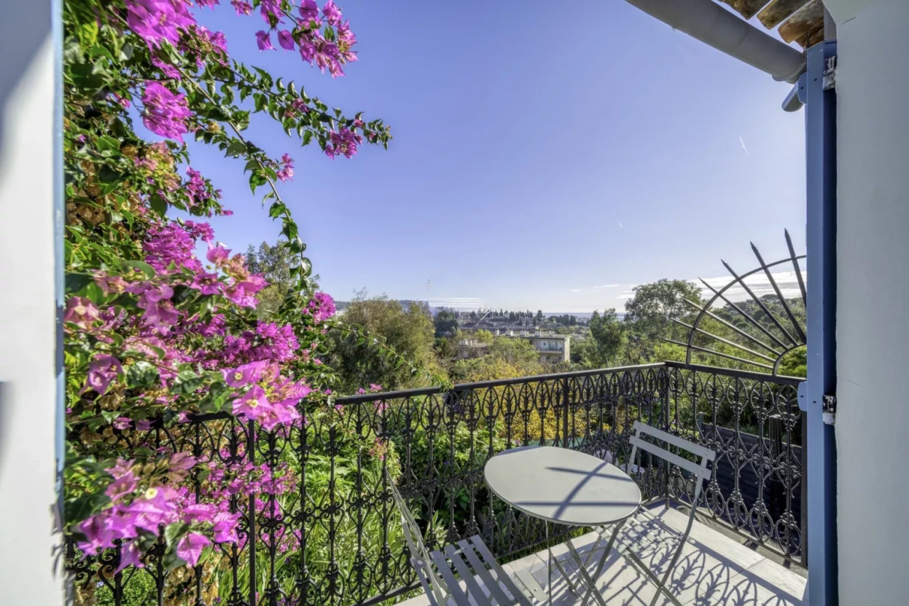 Квартира в Каннах, Франция, 110 м² - фото 1