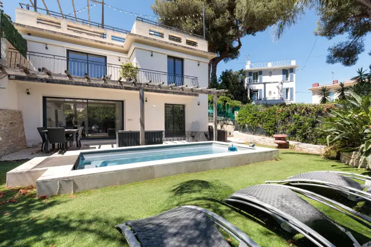 Квартира в Каннах, Франция, 210 м² - фото 1