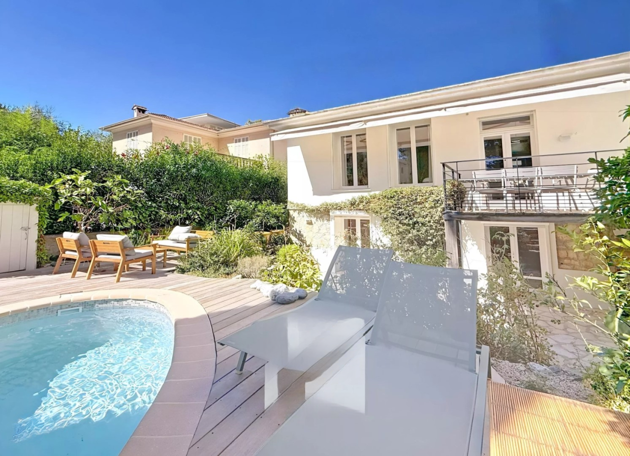 Квартира в Каннах, Франция, 124 м² - фото 1