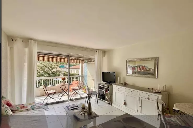 Квартира в Каннах, Франция, 31 м² - фото 1