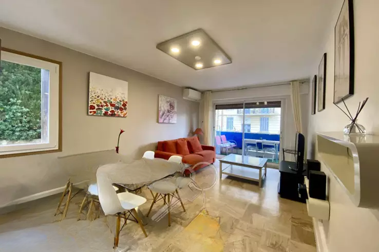 Квартира в Каннах, Франция, 65 м² - фото 1