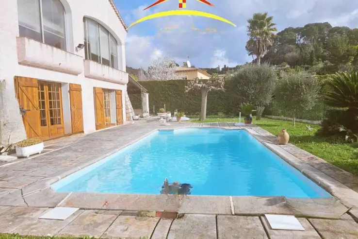 Квартира в Каннах, Франция, 112 м² - фото 1