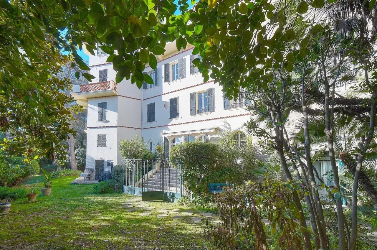 Квартира в Каннах, Франция, 100 м² - фото 1