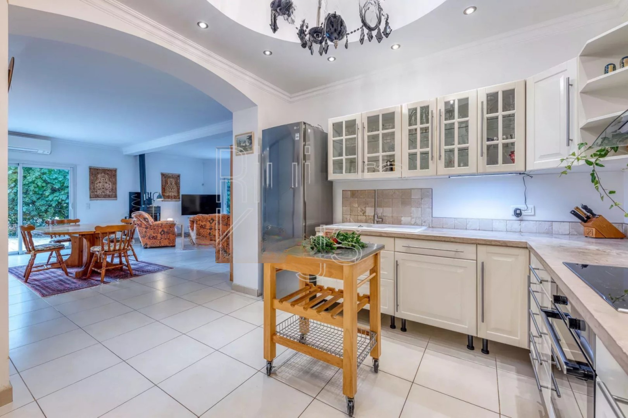 Квартира в Каннах, Франция, 121 м² - фото 1