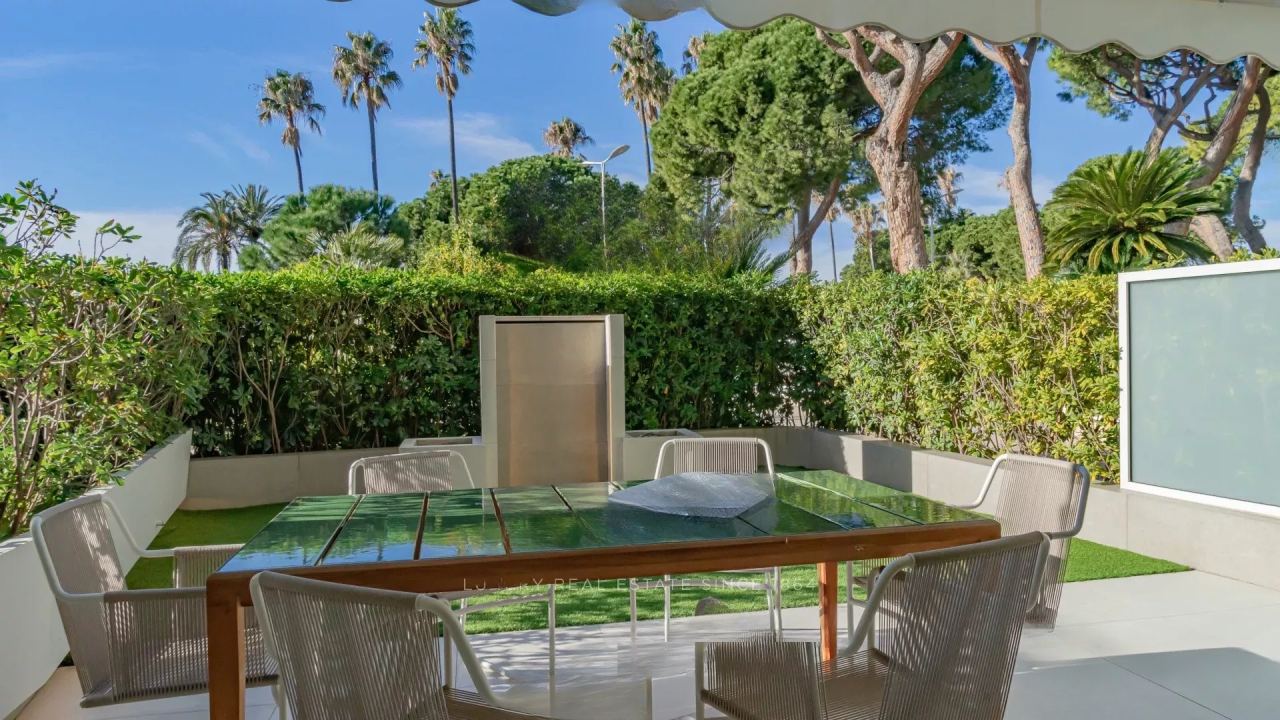 Квартира в Каннах, Франция, 135 м² - фото 2