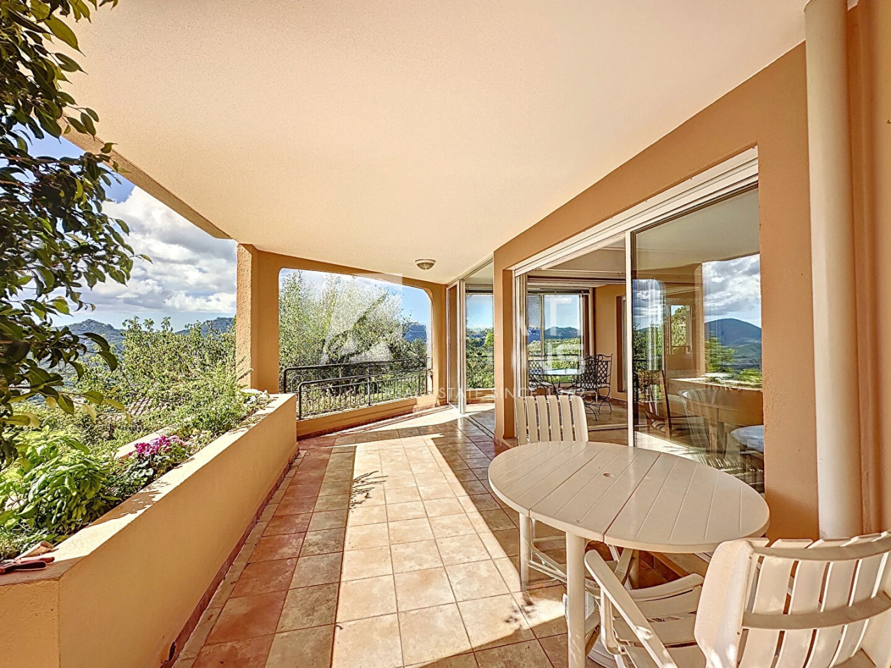 Квартира в Каннах, Франция, 87 м² - фото 2