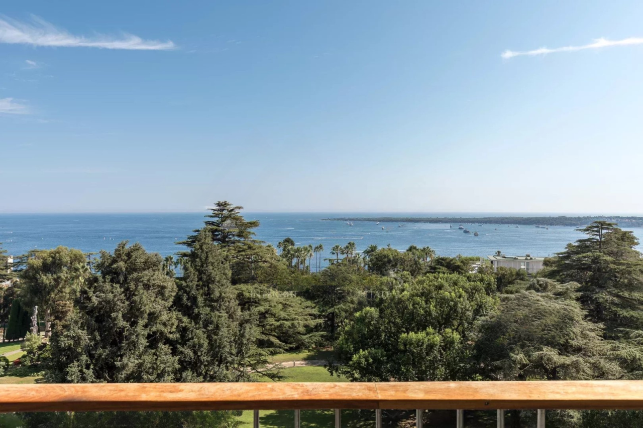 Квартира в Каннах, Франция, 177 м² - фото 2