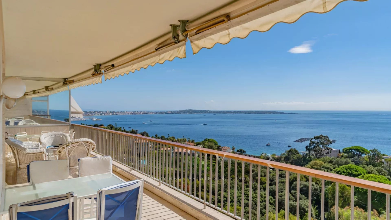 Квартира в Каннах, Франция, 115 м² - фото 2