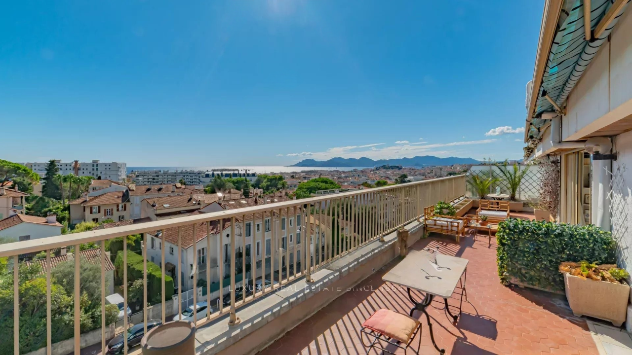 Квартира в Каннах, Франция, 115 м² - фото 2