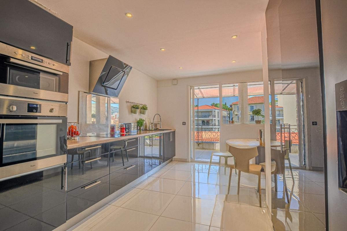 Квартира в Каннах, Франция, 94 м² - фото 3